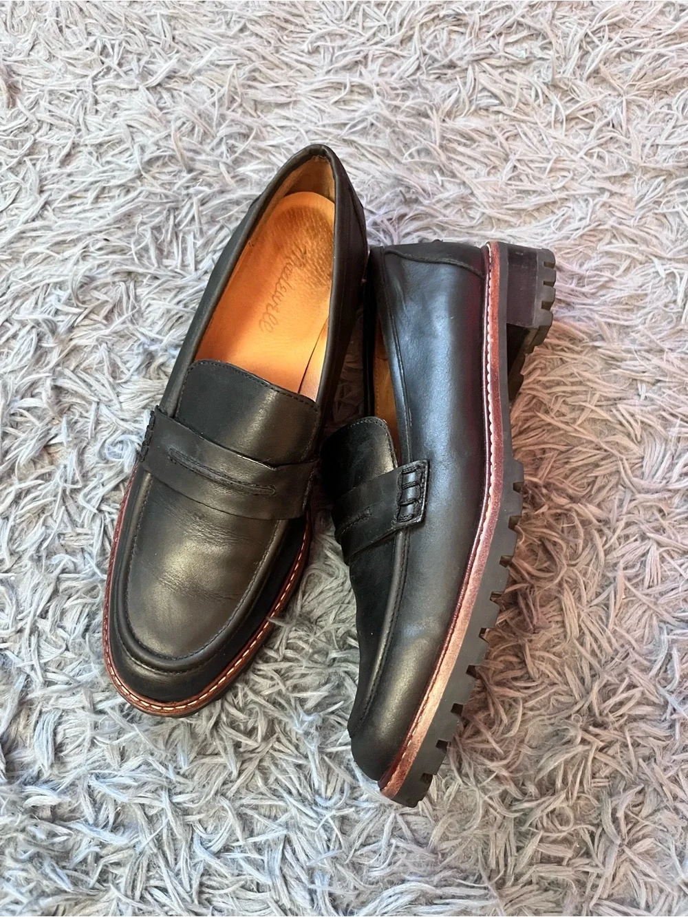 Madewell Classic Black Leather The Corinne Lugsole Penny Loafers Size 9 - Picture 2 of 8